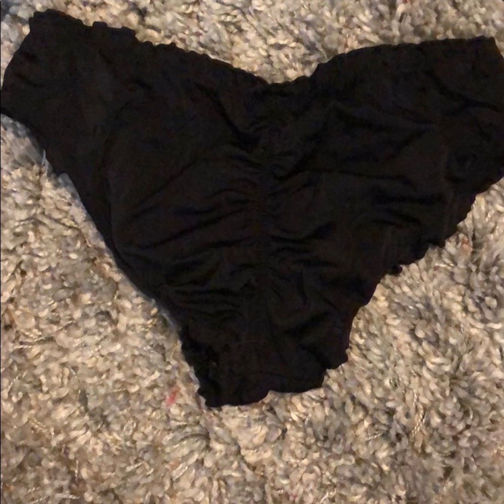 Scrunch butt bathing suit bottom